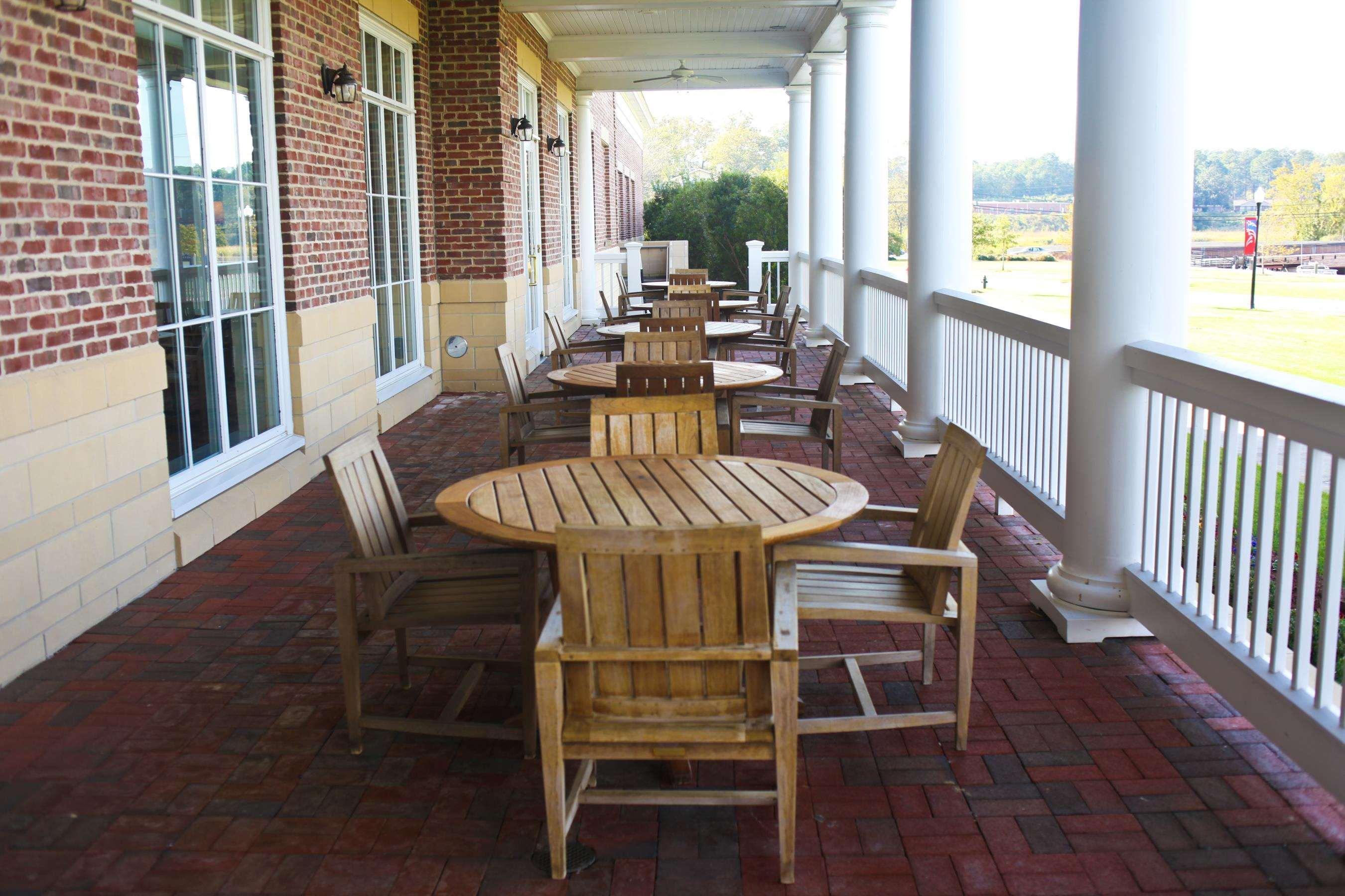 Hilton Garden Inn Suffolk Riverfront Exterior photo