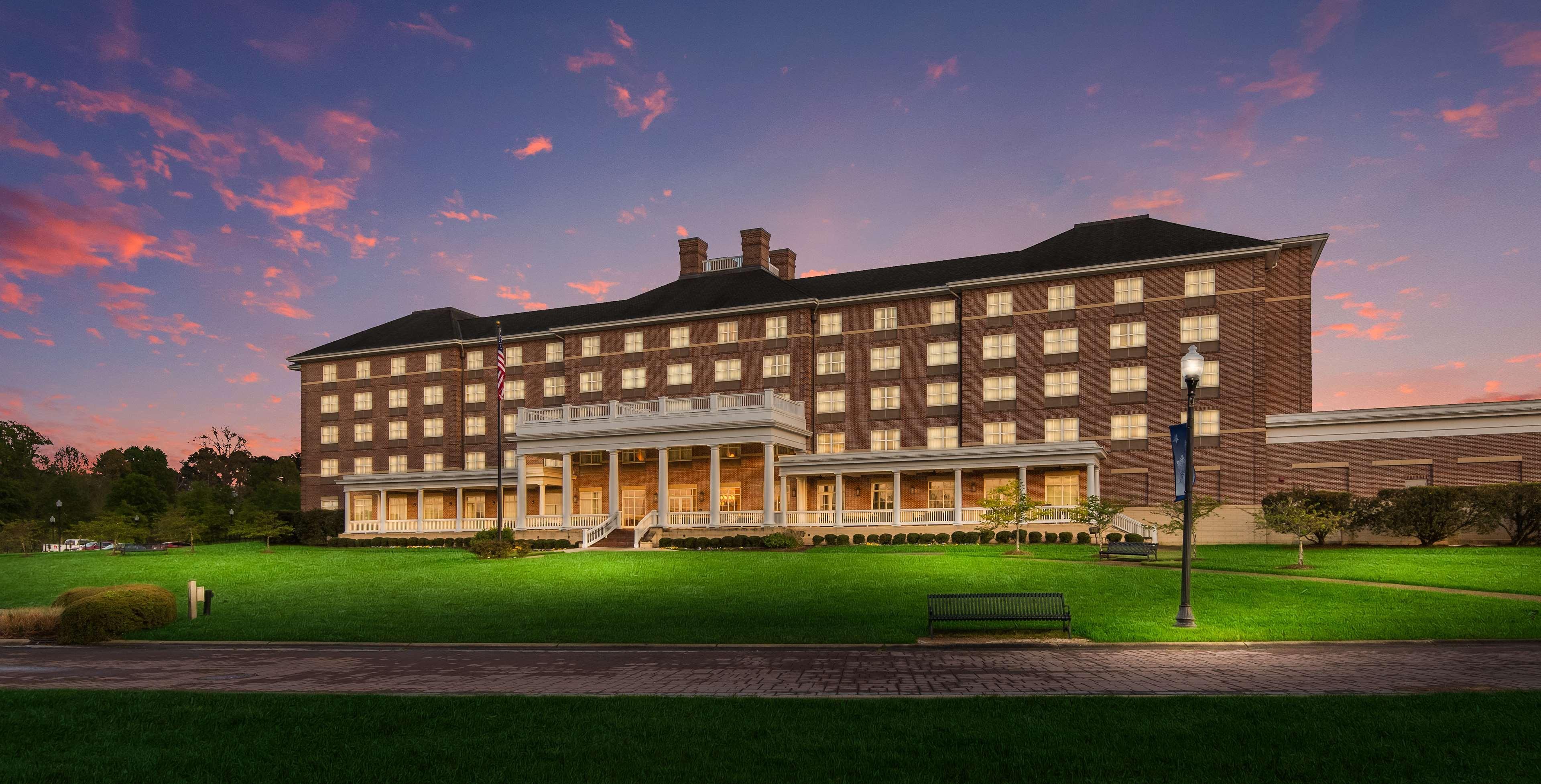 Hilton Garden Inn Suffolk Riverfront Exterior photo