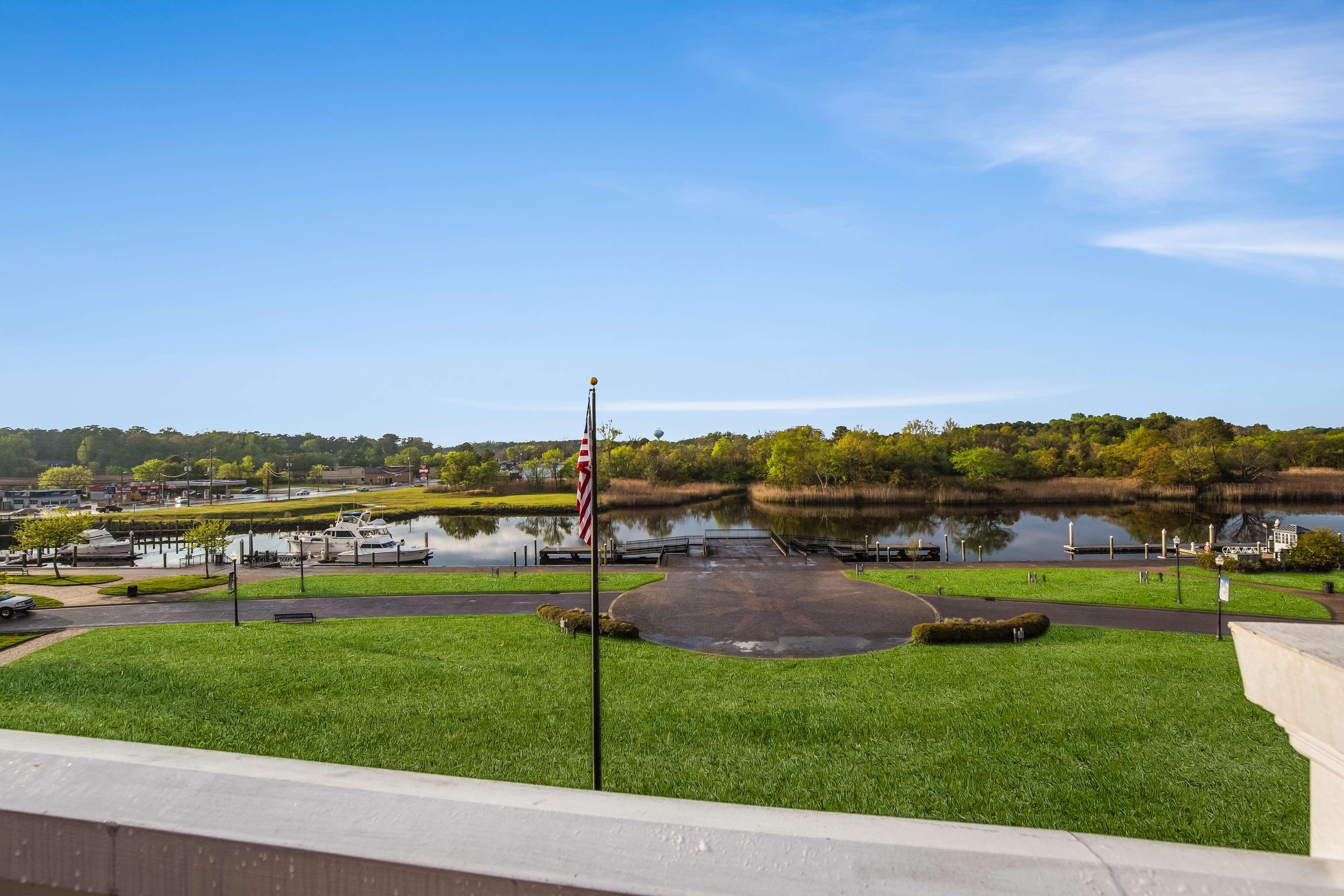 Hilton Garden Inn Suffolk Riverfront Exterior photo