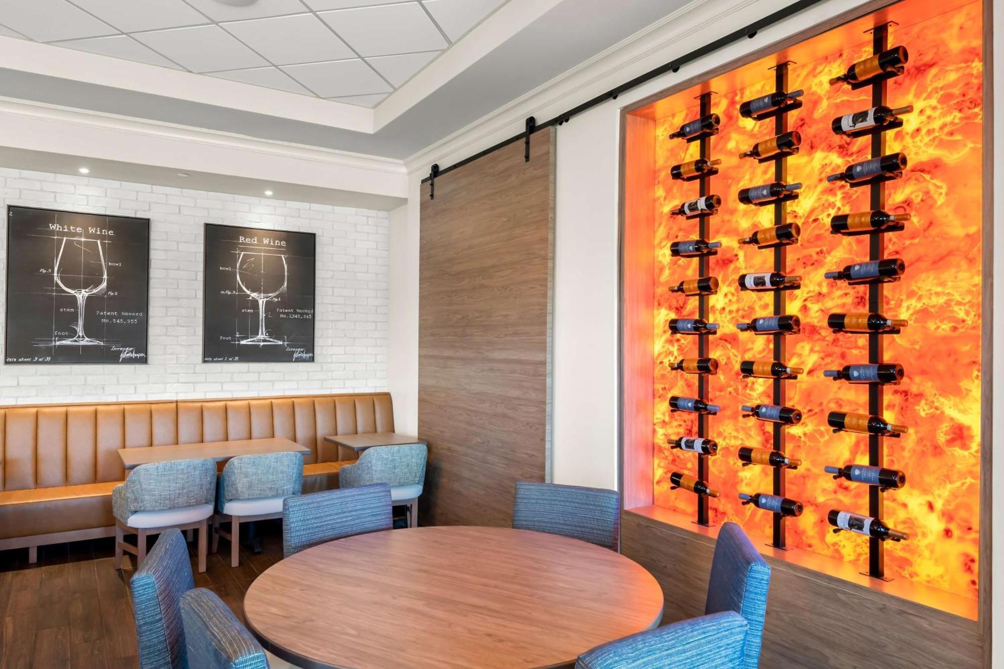 Hilton Garden Inn Suffolk Riverfront Exterior photo